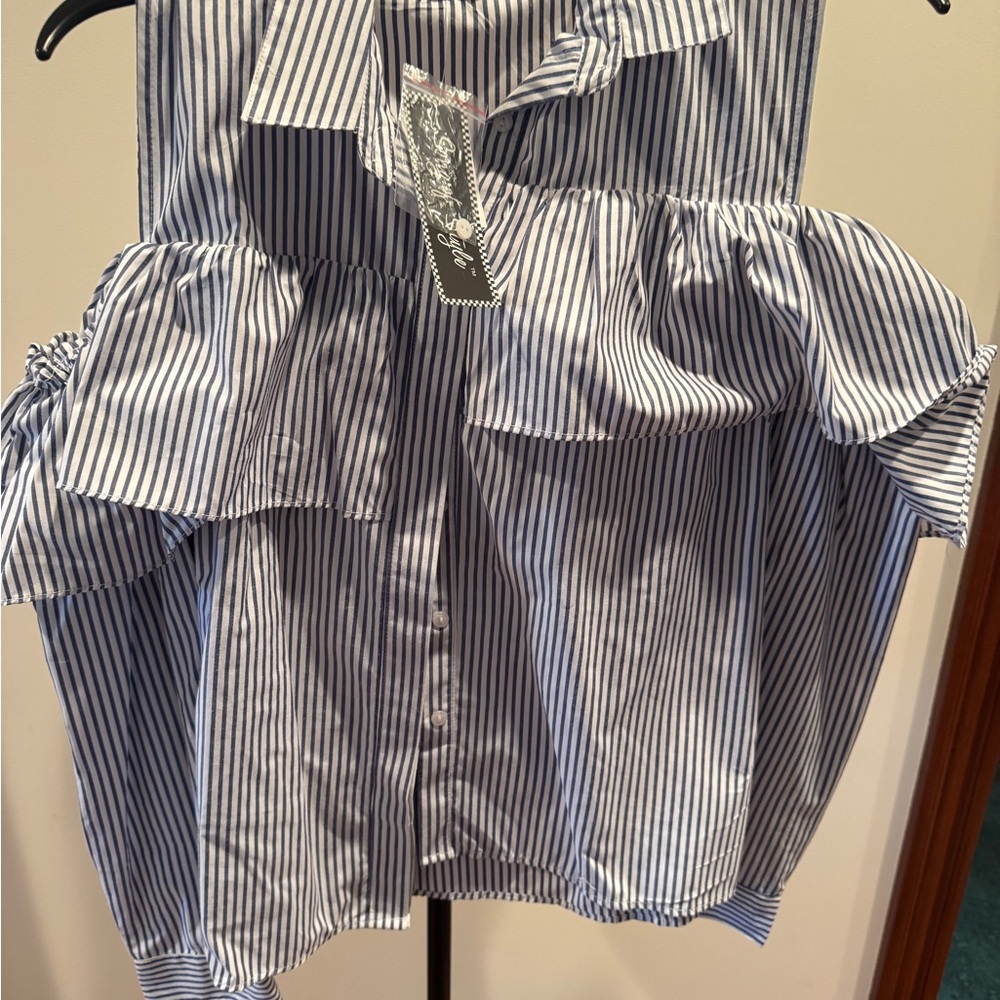Song of Style White and Blue Ruffled Sleeveless Blouse